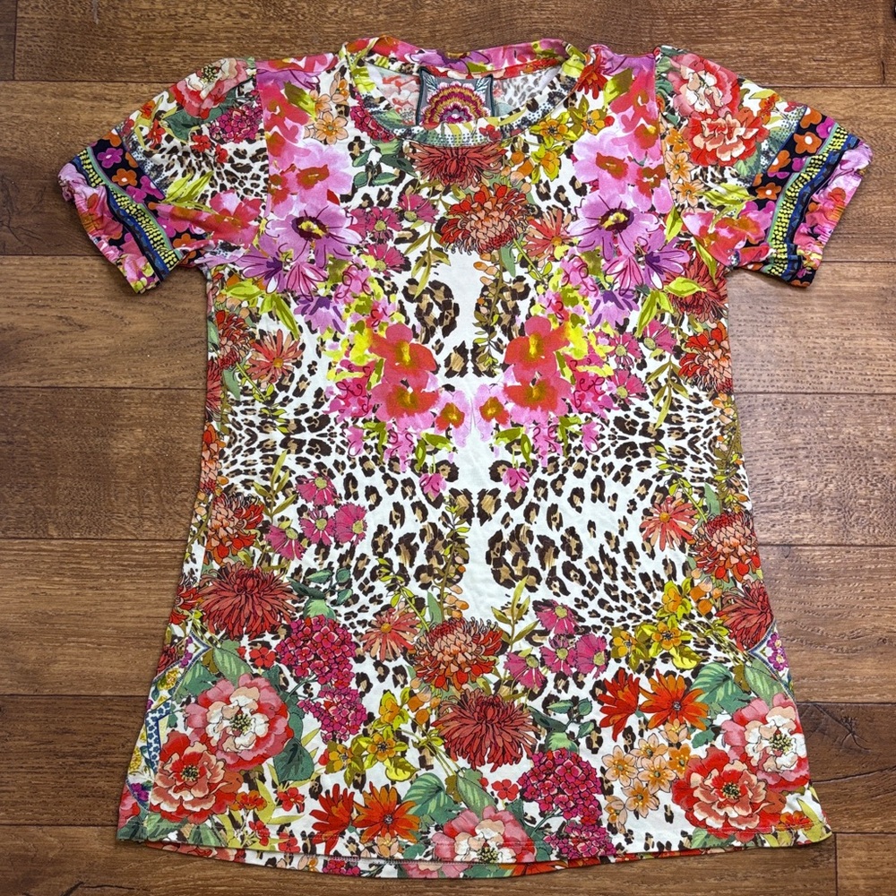Johnny Was Wild Garden Puff Sleeve Tee Animal Print Floral XXS Viscose/Bamboo